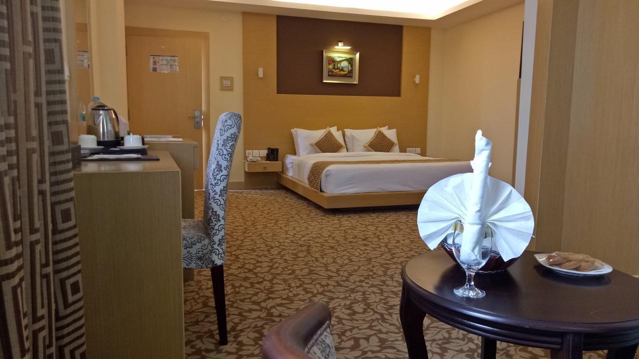 Hotel Patliputra Continental Patna  Exteriér fotografie